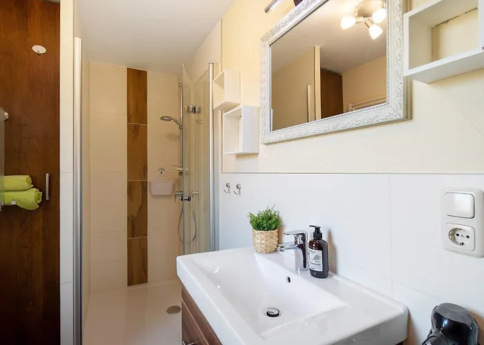 Ferienhaeuser Hainichhoehe بيت للعطل