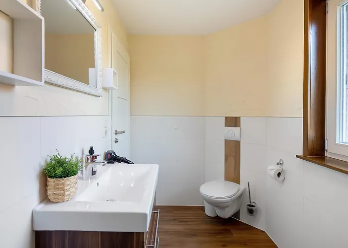 Ferienhaeuser Hainichhoehe بيت للعطل *